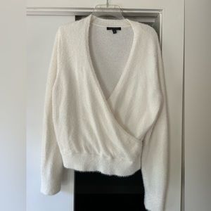 White long Sleeve Fuzzy sweater